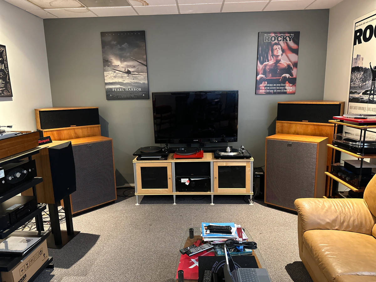 Almas Hi-Fi Stereo home theater installation photo 4 in Royal Oak, MI