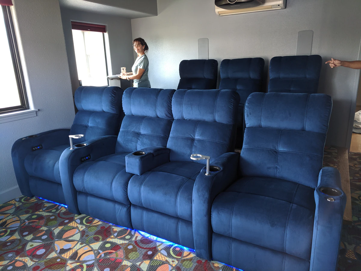 At Home Theater of Hawaii home theater installation photo 3 in Honolulu, HI