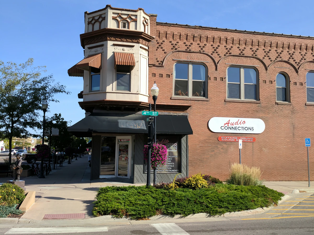 Audio Connections audio visual consultant photo 2 in Brookings, SD