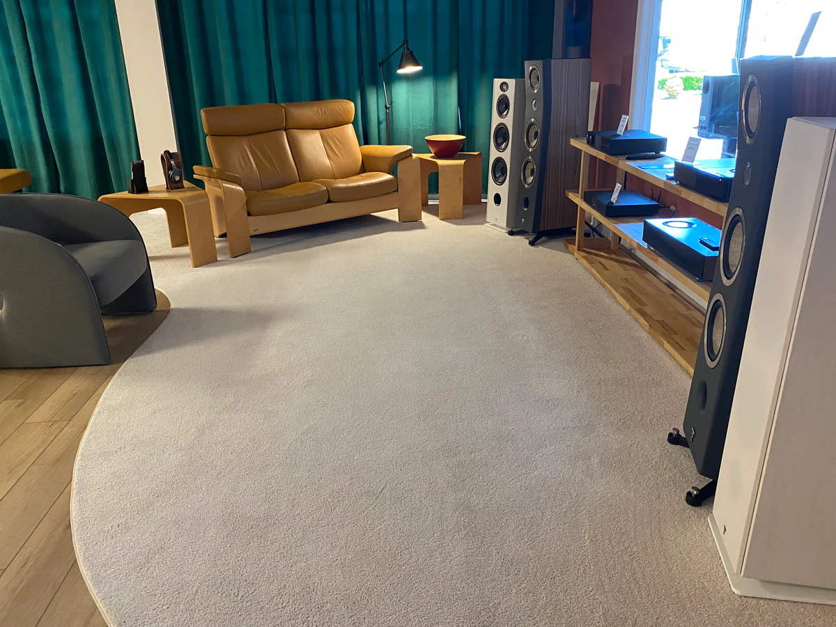AVIQ Huntsville audio visual equipment photo 4 in Huntsville, AL