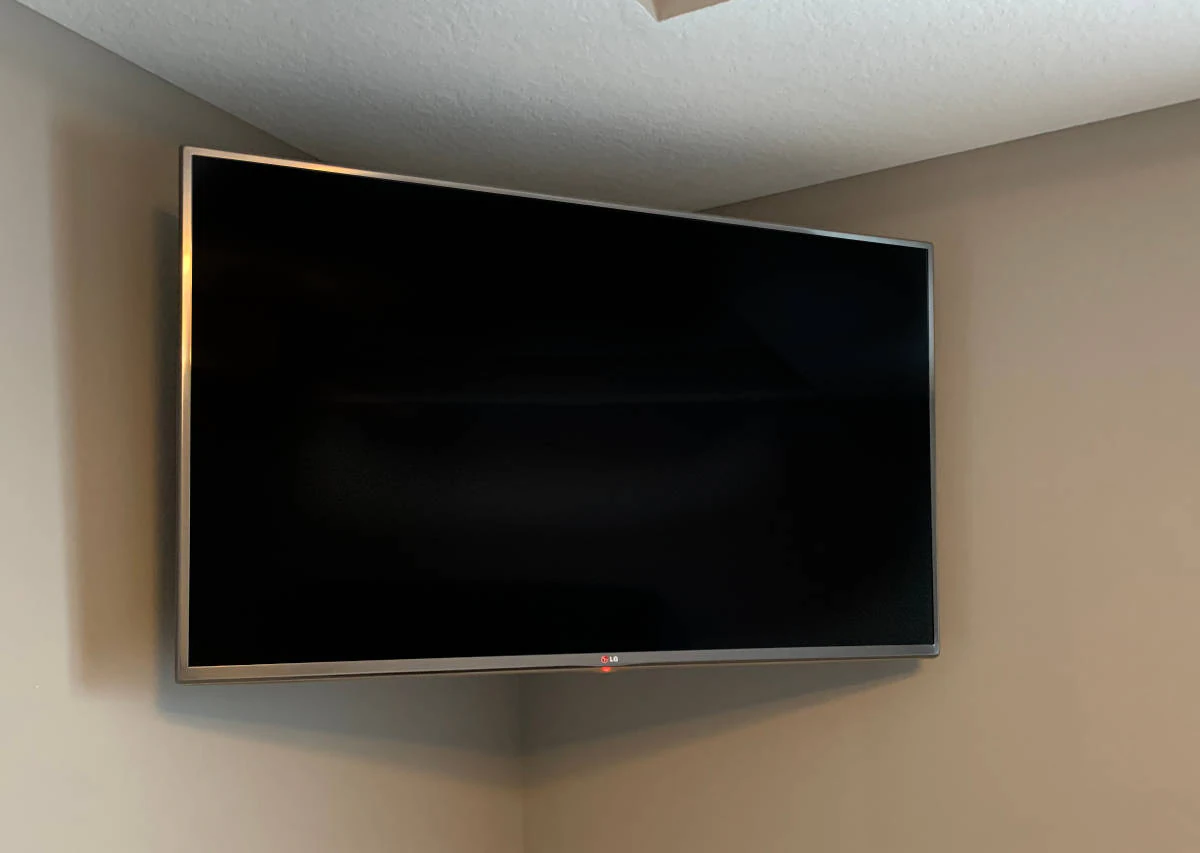BDH TV Mounting, LLC home cinema installation photo 4 in Whitehall Township, PA