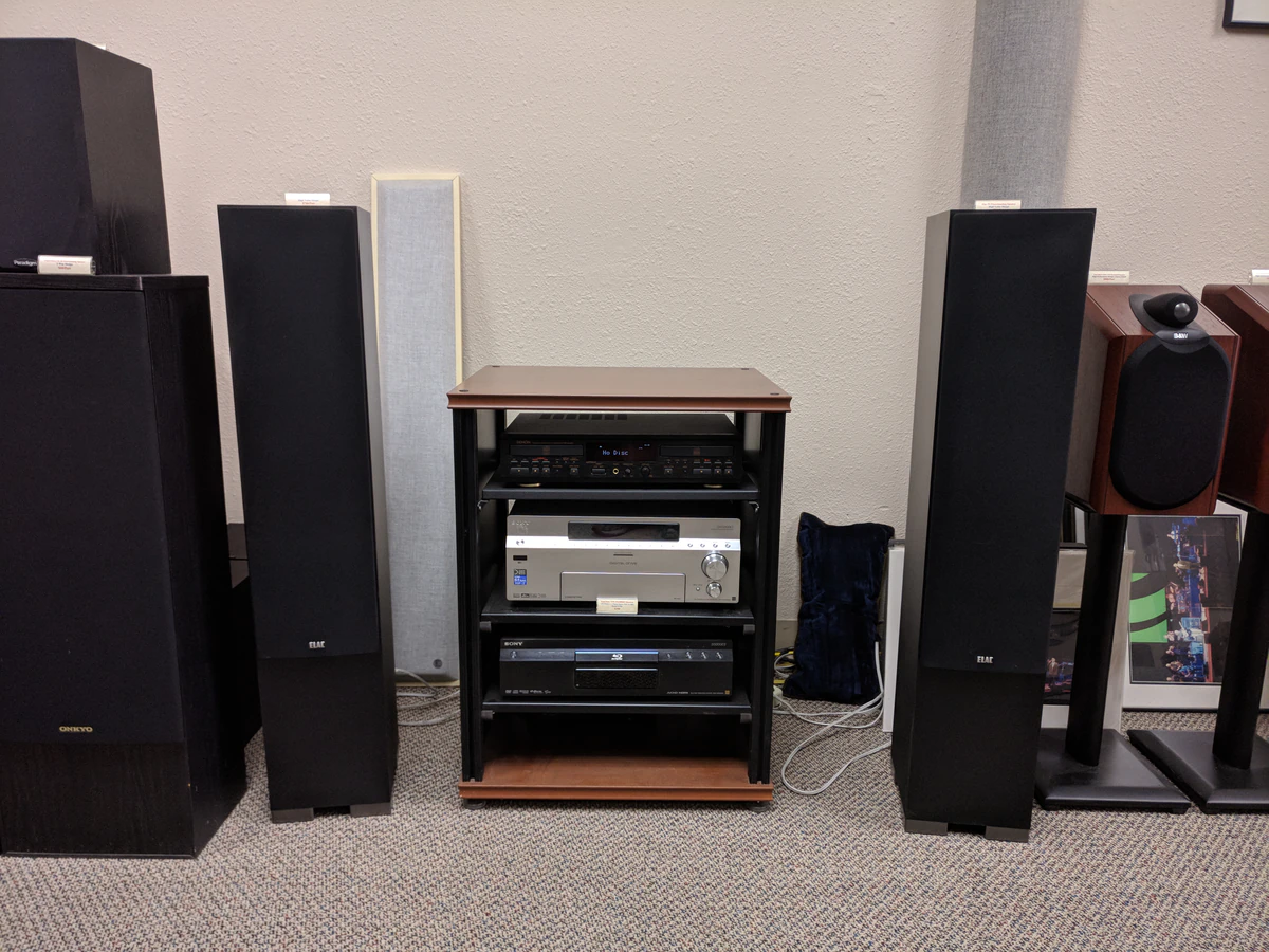 Bradfords Home Entertainment home theater installation photo 2 in Eugene, OR