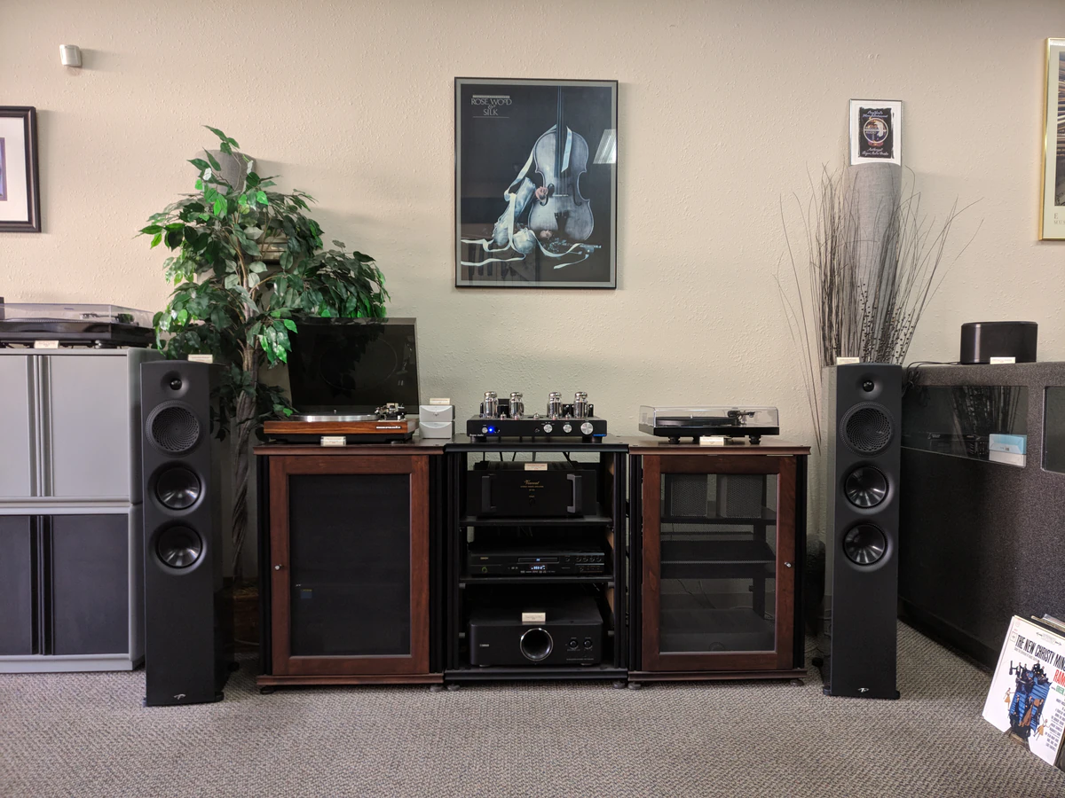 Bradfords Home Entertainment home theater installation photo 3 in Eugene, OR