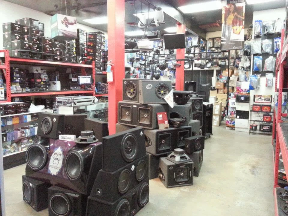 Charo's Audio Plus car audio installation photo 2 in Yuma, AZ