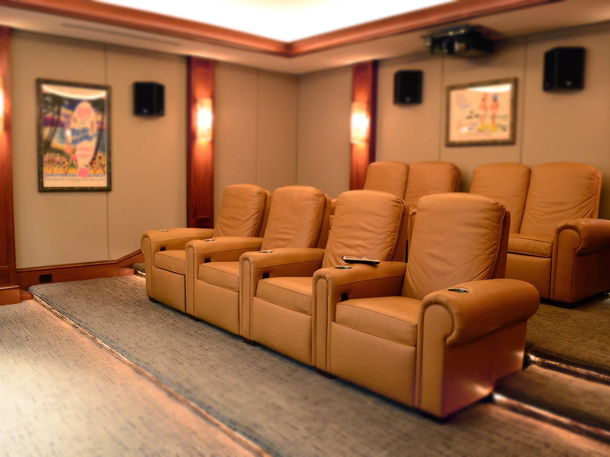 Control Freaks Hawaii Inc. home theater installation photo 2 in Kahului, HI