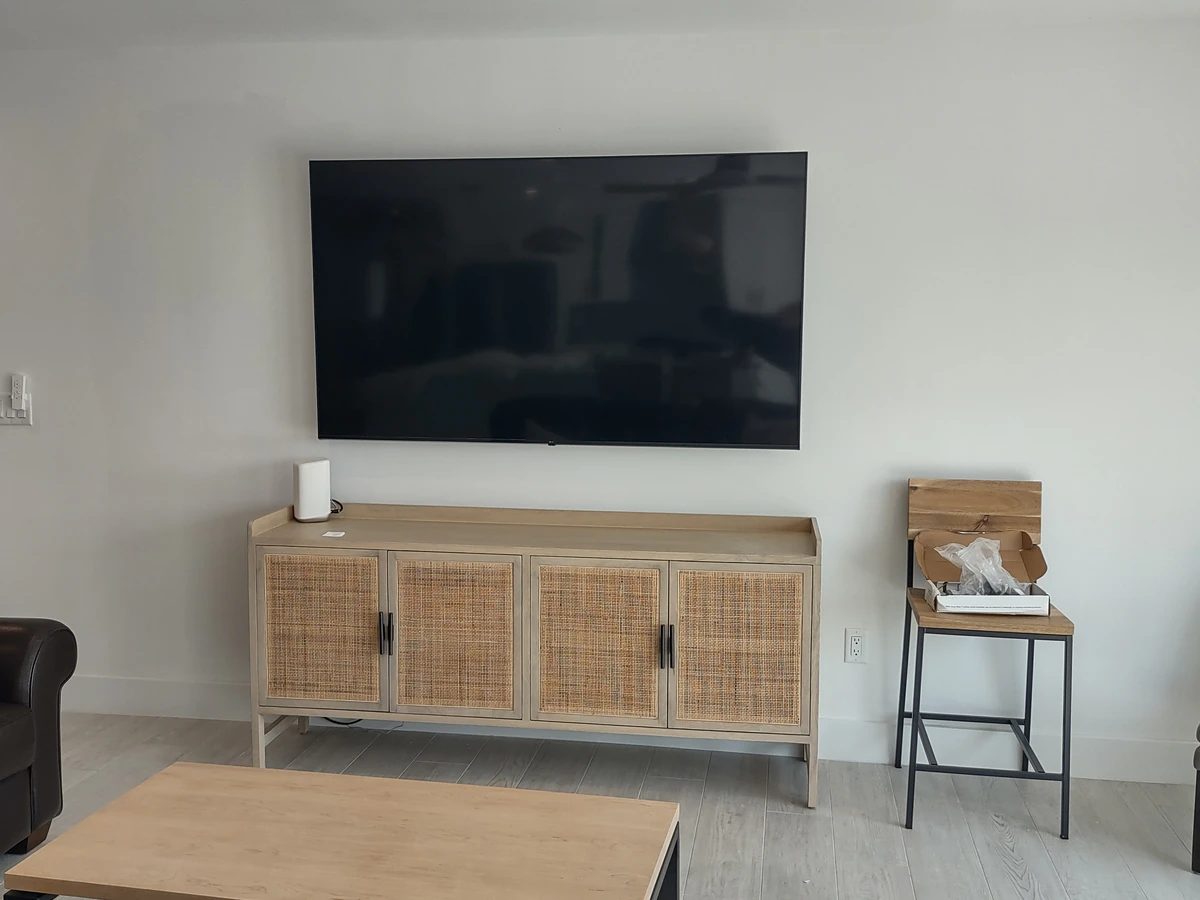 Hassle Free TV inc. home cinema installation photo 2 in North Port, FL