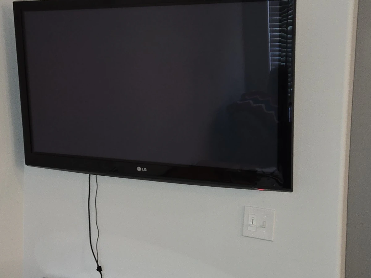 Home Audio Solutions audio visual consultant photo 4 in Raleigh, ND