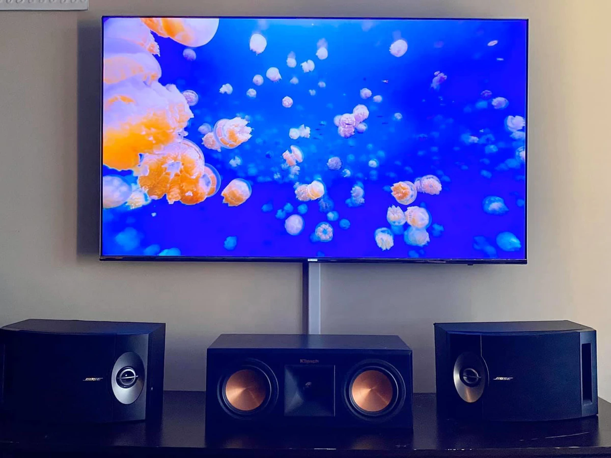 Hook Em' Up TV Mounting and Home Theater Installation — Home Cinema Installation in Huntsville, AL