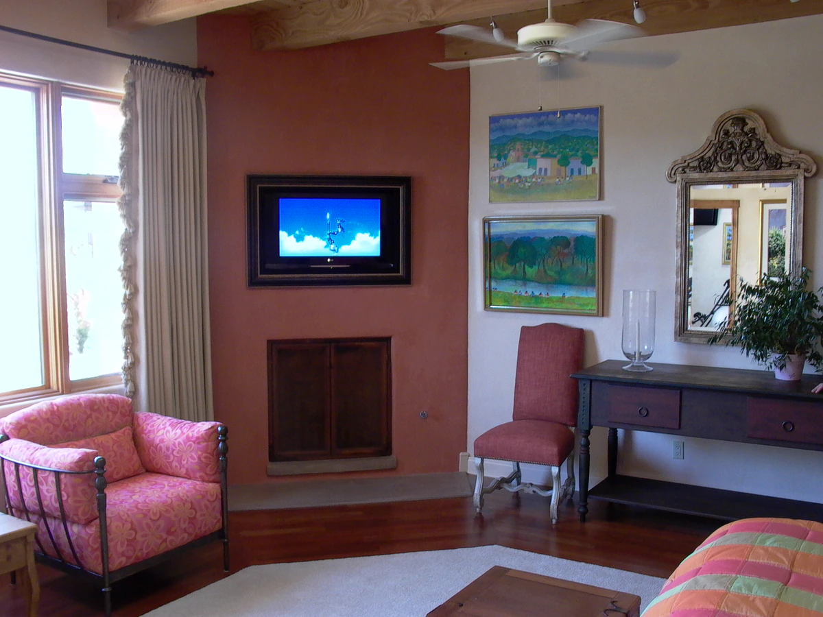 Lancaster Entertainment, Inc. home theater installation photo 4 in Tucson, AZ