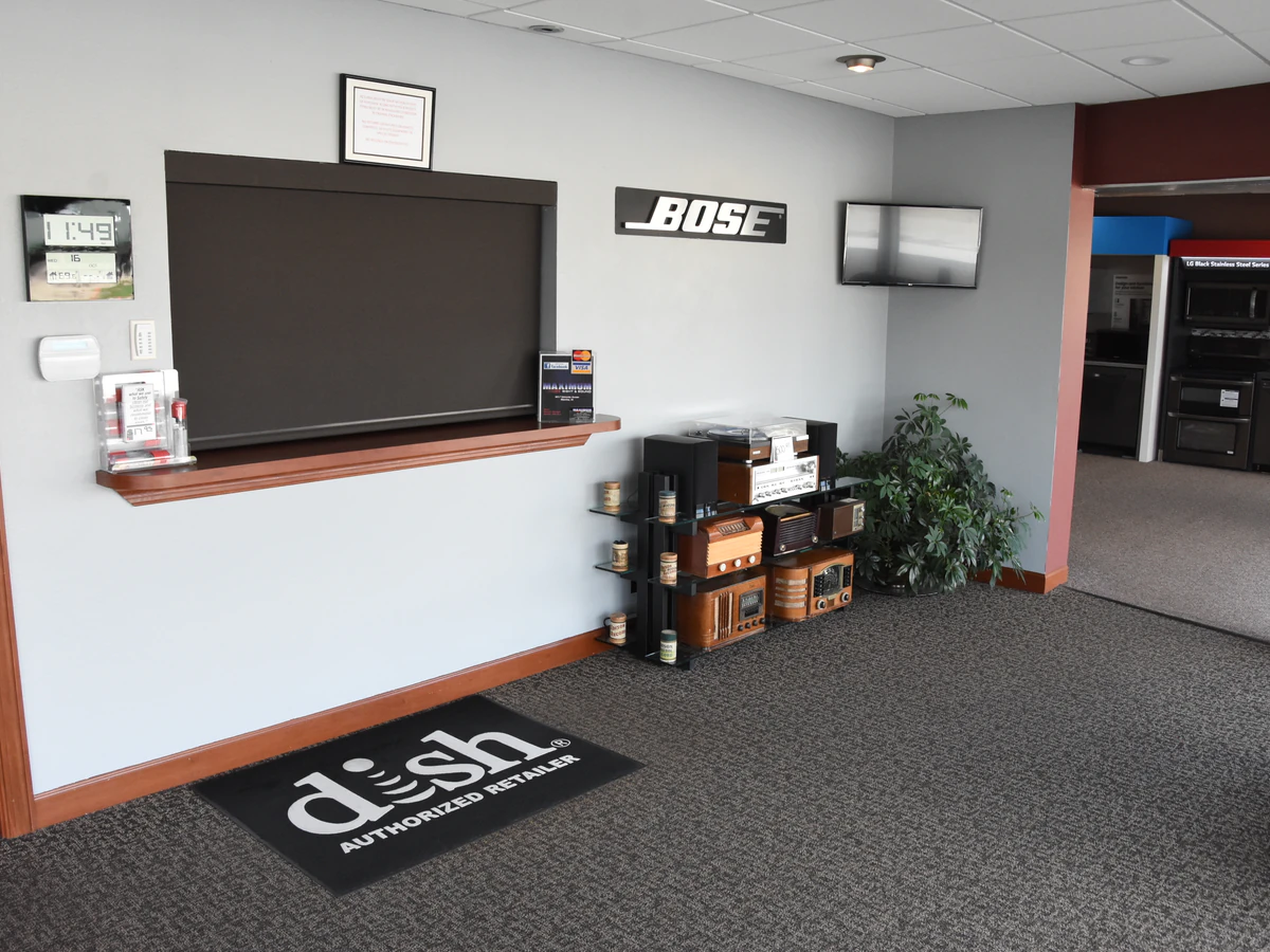 Maximum Sight & Sound home theater installation photo 4 in Waterloo, IA